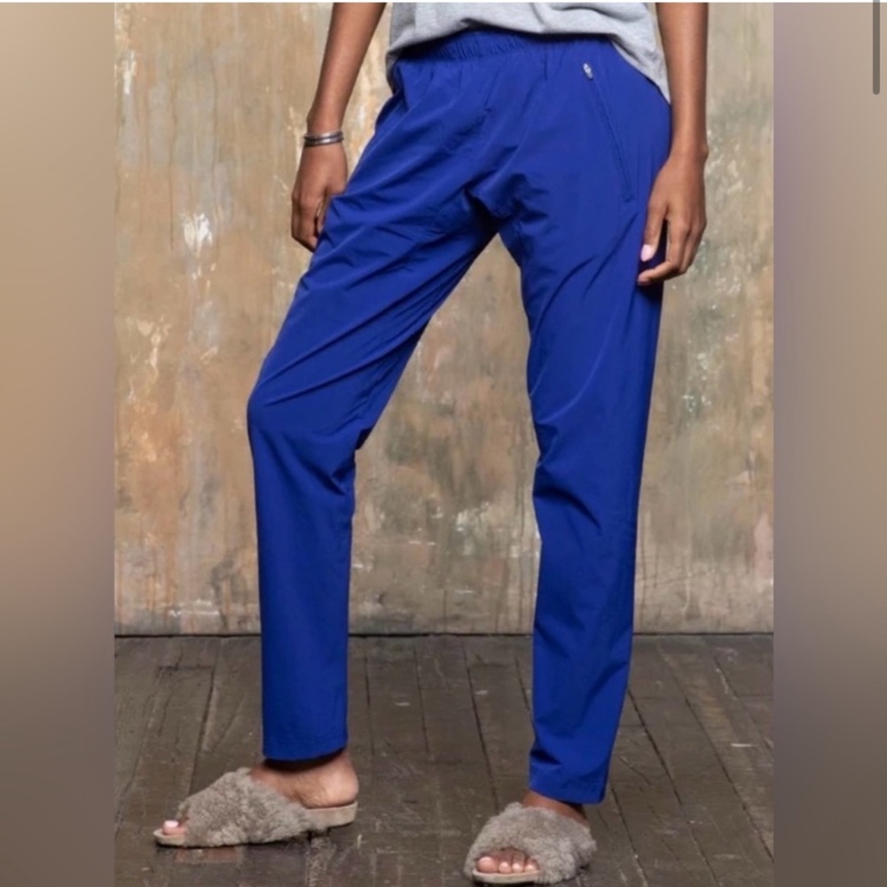 Pashko women’s travel pants size small